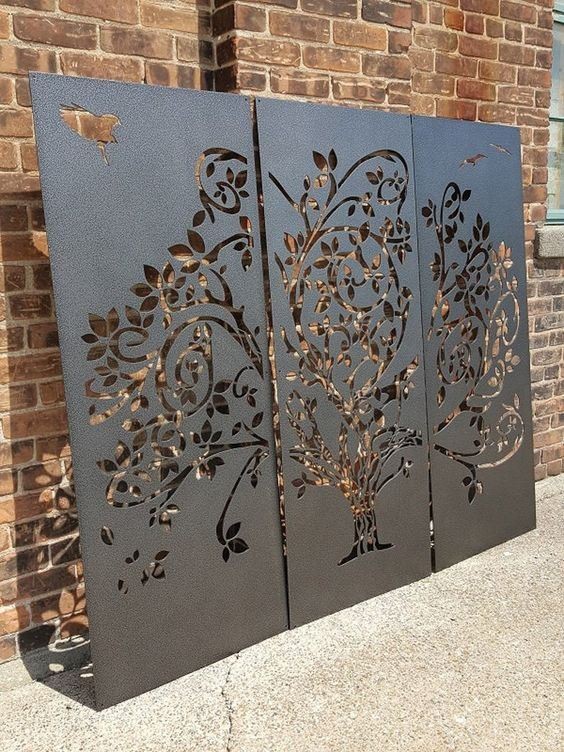 Artistic Outdoor Privacy Screens