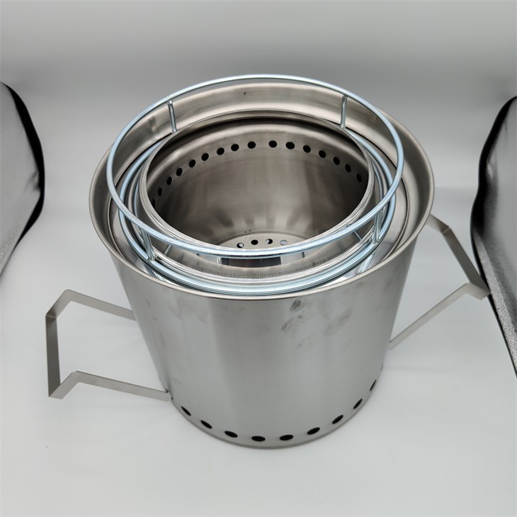 Outdoor Patio Cooking Solo Stove