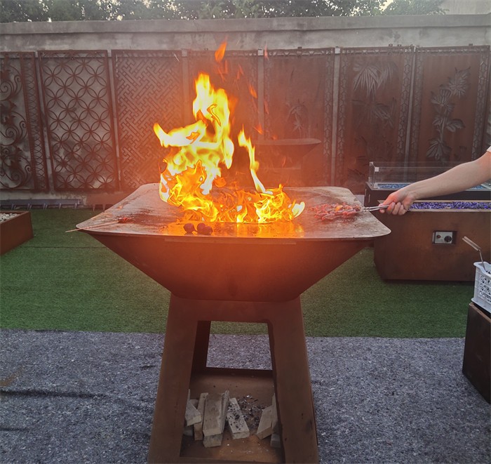 Rusty Color Retro Bbq Grill Corten Steel Bbq Grill